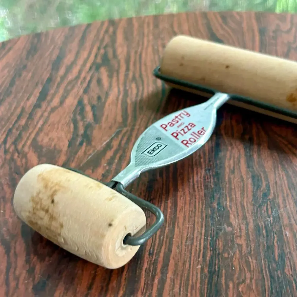 Vintage Ekco Pastry & Pizza Roller, Mid Century Baking Tool Retro Kitchen Gadget